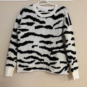 John + Jenn oversized sweater.  XS but runs large.